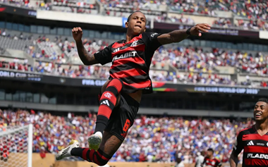 Wallace Yan brilha no Mundial e Flamengo se protege contra assédio da joia de 20 anos